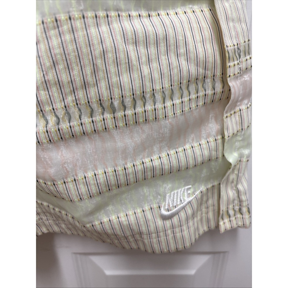 NIKE SPORTSWEAR Earth Day Shorts Loose Fit - Size Medium - Picture 2 of 9